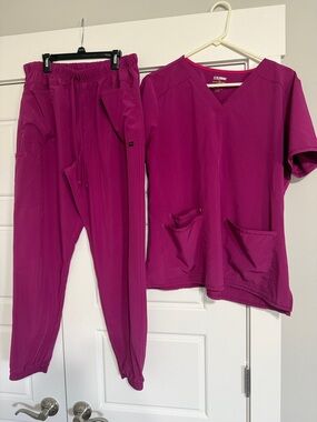 Scrubstar Bold Magenta Scrub Top & Jogger Pants Set